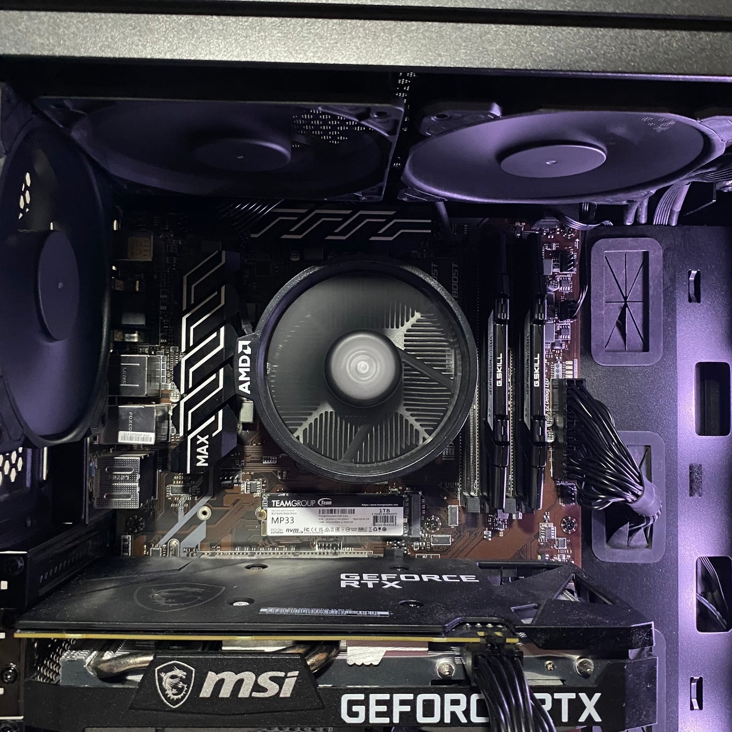(Remis à neuf) Corsair Carbide RGB - PC Gamer Ryzen 5 + rtx 3050